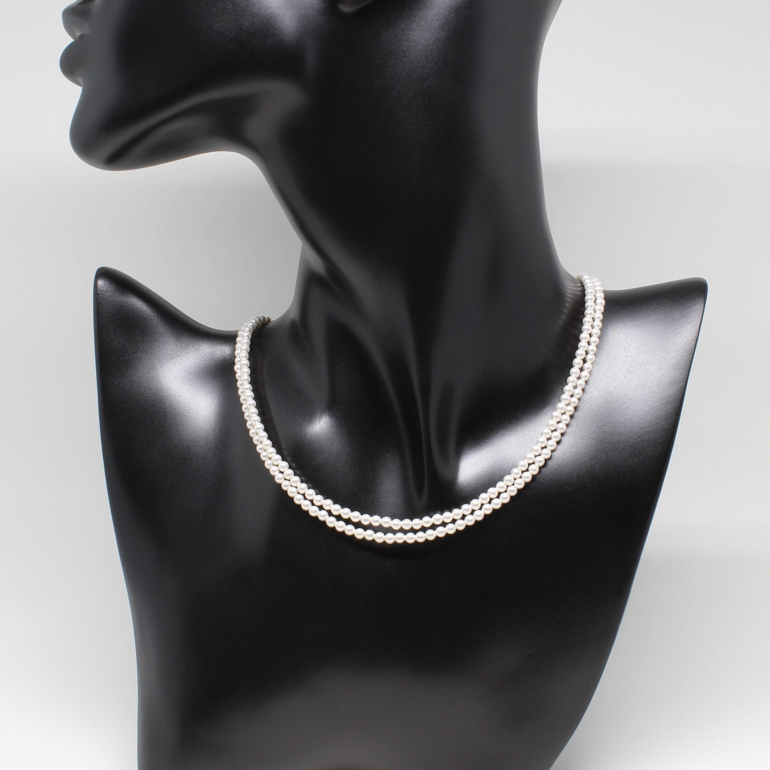 Pearl Backdrop Necklace - Image 2